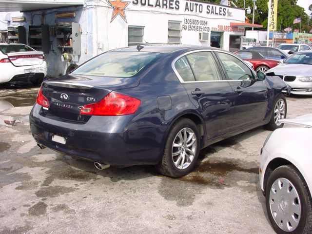 2009 Infiniti G37x S Cabriolet 2D