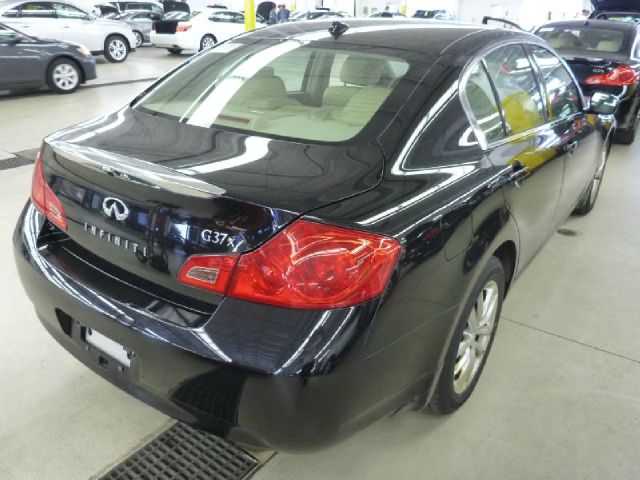 2009 Infiniti G37x S Cabriolet 2D