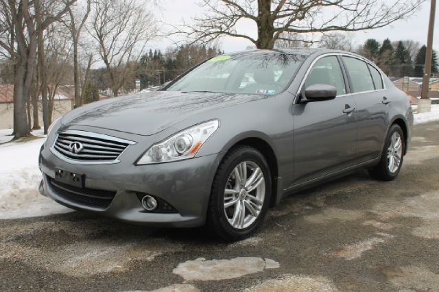 2010 Infiniti G37x S Cabriolet 2D