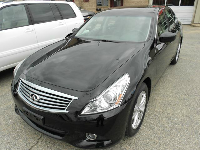 2010 Infiniti G37x S Cabriolet 2D
