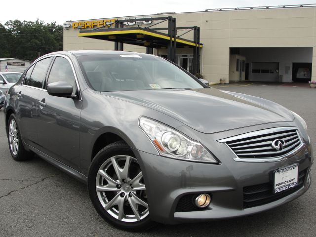 2010 Infiniti G37x XR