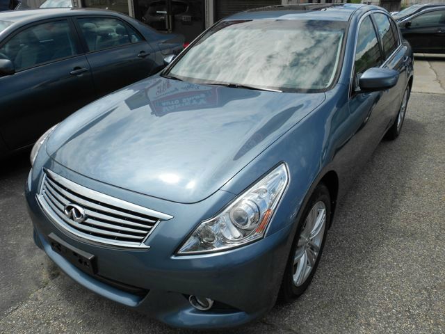 2010 Infiniti G37x S Cabriolet 2D