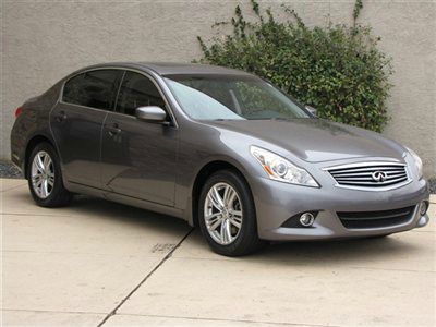 2010 Infiniti G37x S Cabriolet 2D