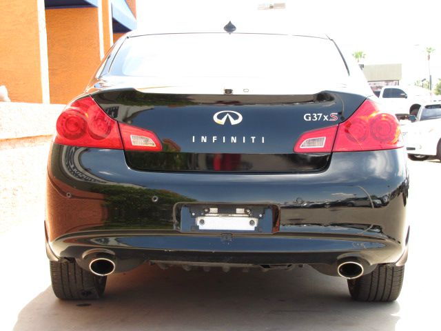 2010 Infiniti G37x S Cabriolet 2D