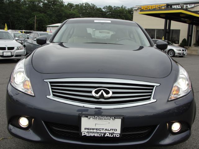 2010 Infiniti G37x S Cabriolet 2D