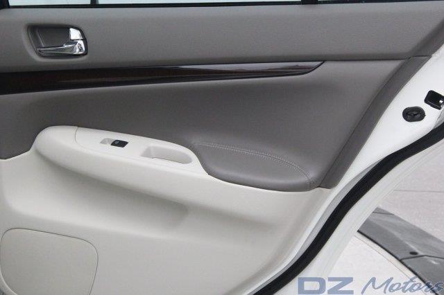 2011 Infiniti G37x SW2