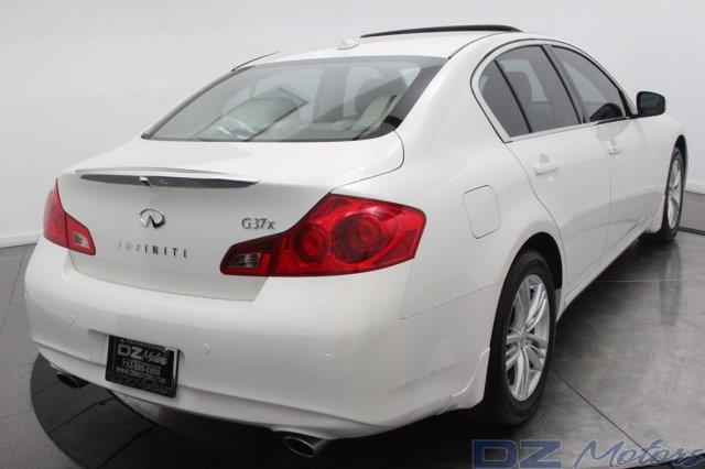 2011 Infiniti G37x SW2