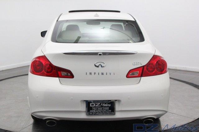 2011 Infiniti G37x SW2