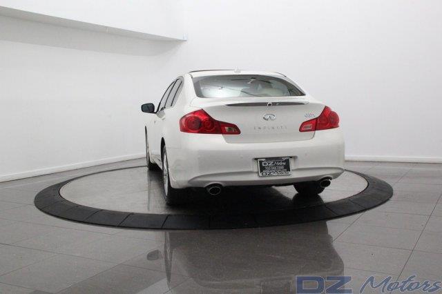 2011 Infiniti G37x SW2
