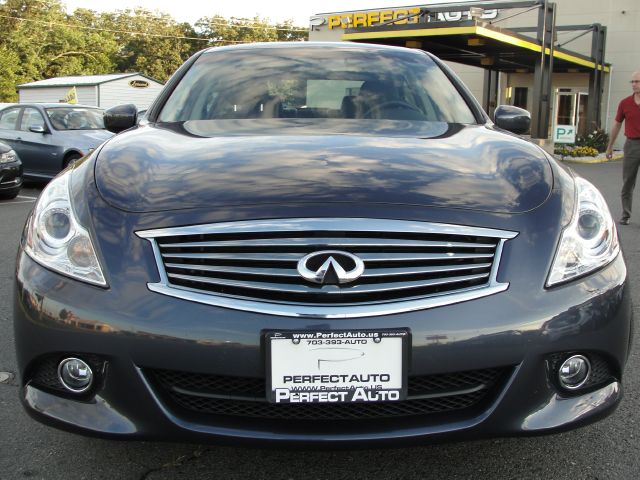 2011 Infiniti G37x S Cabriolet 2D