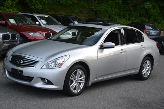 2011 Infiniti G37x SW2