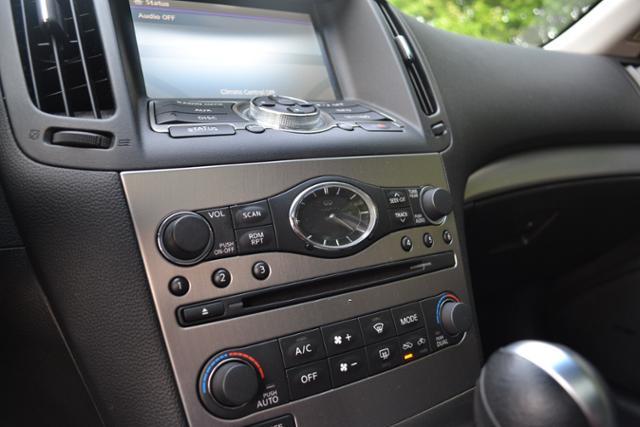 2011 Infiniti G37x SW2