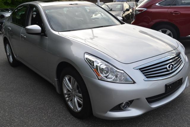 2011 Infiniti G37x SW2