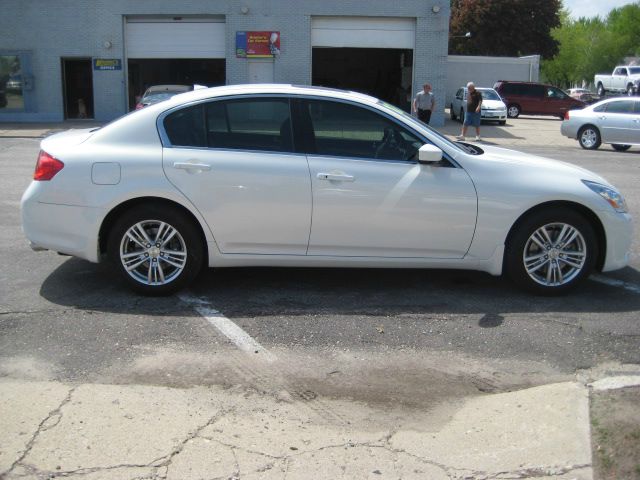 2012 Infiniti G37x CREW CAB RTL W/leather