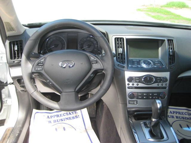 2012 Infiniti G37x CREW CAB RTL W/leather