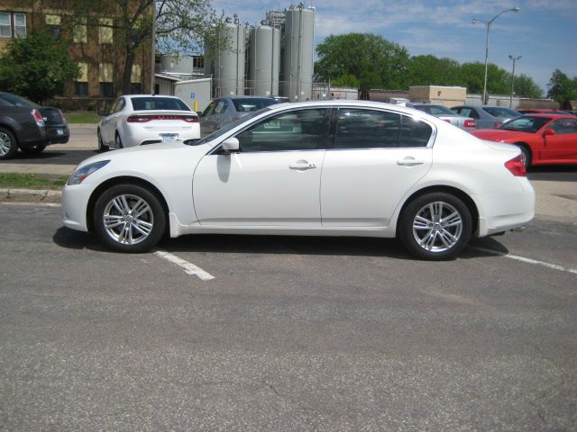 2012 Infiniti G37x CREW CAB RTL W/leather