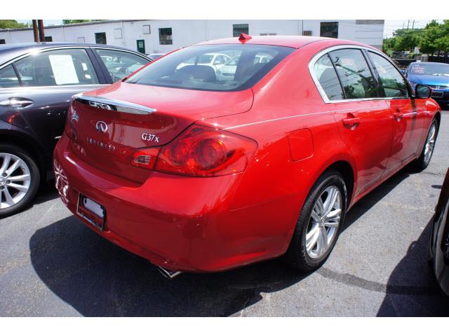 2012 Infiniti G37x SW2