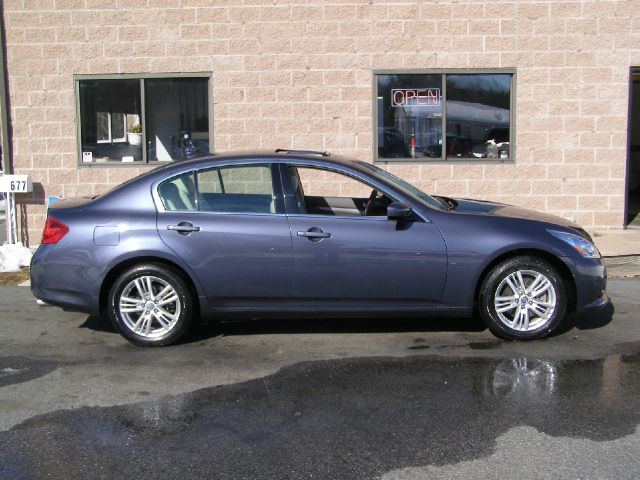 2012 Infiniti G37x CREW CAB RTL W/leather