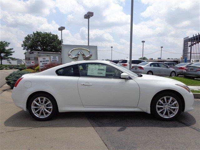 2013 Infiniti G37x SW2