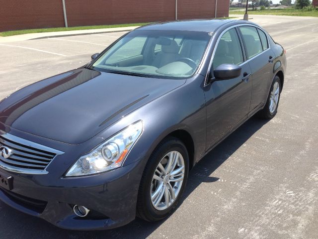 2013 Infiniti G37x CREW CAB RTL W/leather