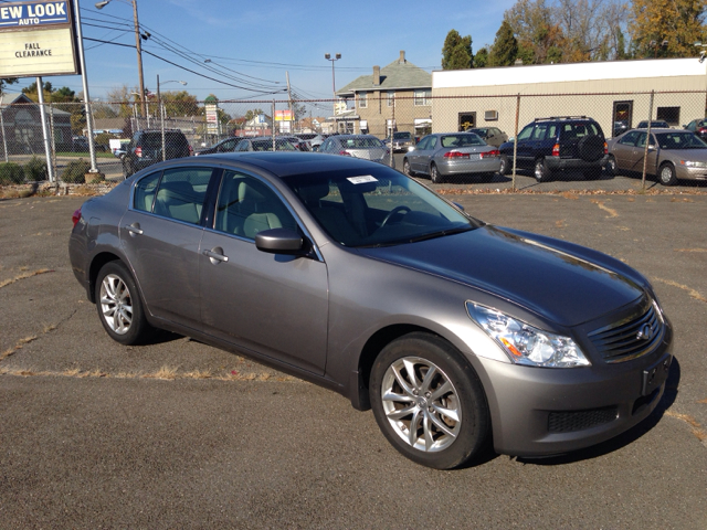 2009 Infiniti G Sedan S Cabriolet 2D