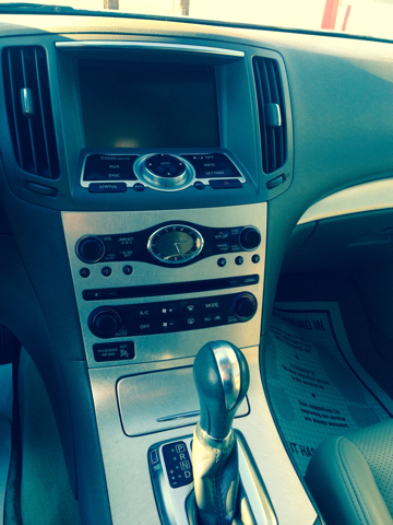 2009 Infiniti G Sedan 2006 Nissan SE