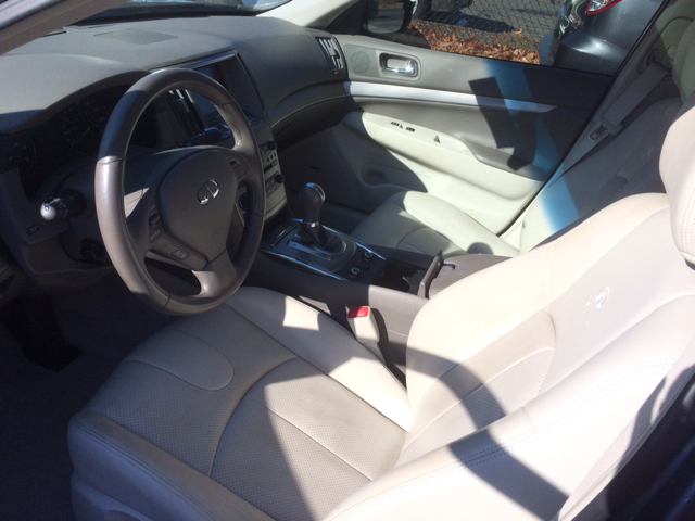 2010 Infiniti G Sedan S Cabriolet 2D