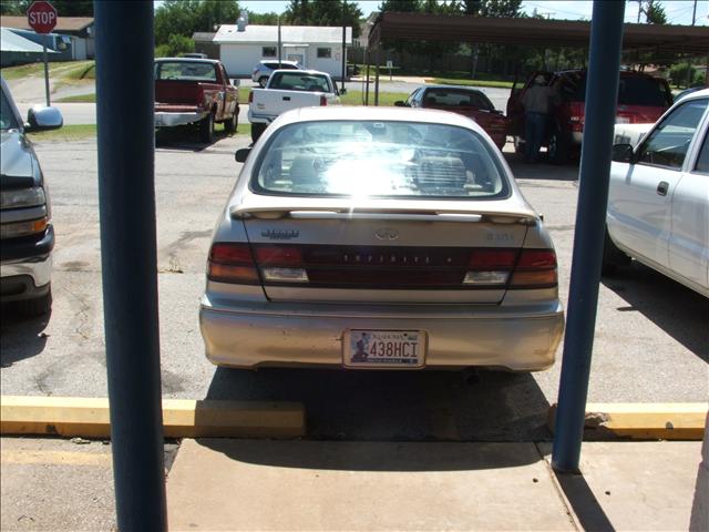 1996 Infiniti I30 Base