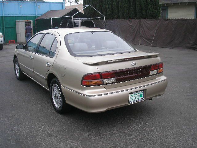 1996 Infiniti I30 All-wheel Drive SLT1