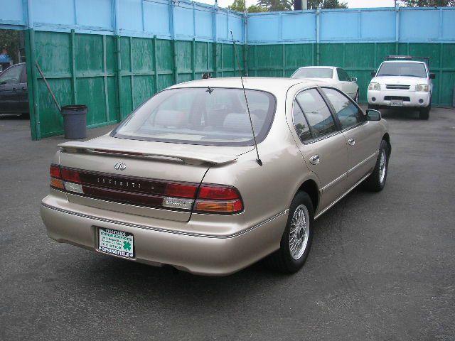 1996 Infiniti I30 All-wheel Drive SLT1