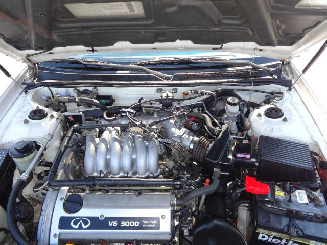 1996 Infiniti I30 Base