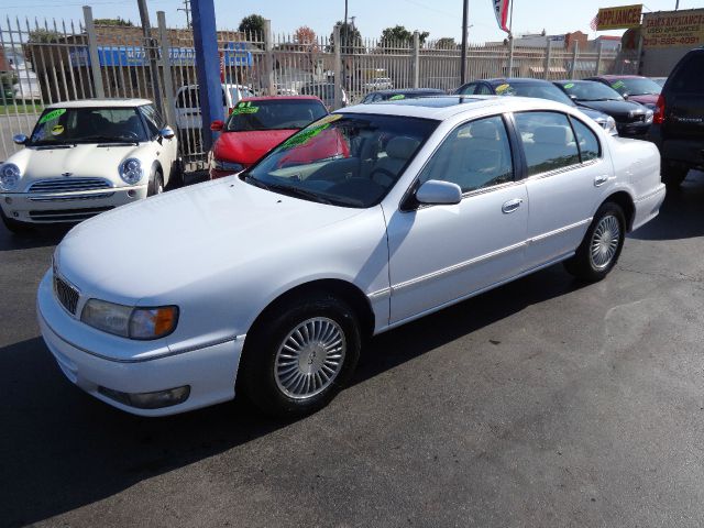 1996 Infiniti I30 Base