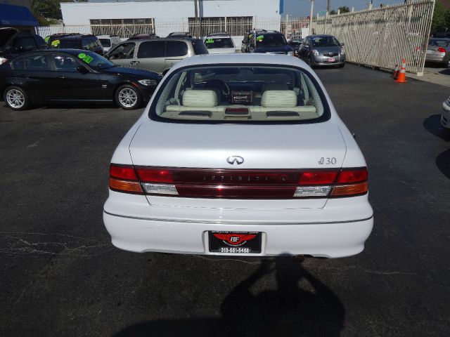 1996 Infiniti I30 Base