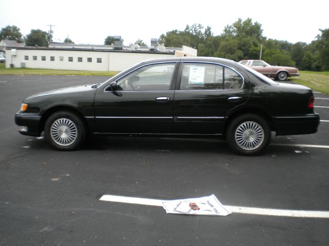 1996 Infiniti I30 Base