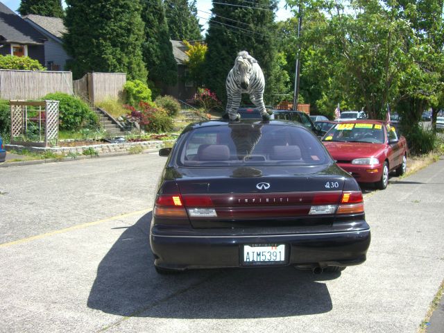 1996 Infiniti I30 LS Flex Fuel 4x4 This Is One Of Our Best Bargains