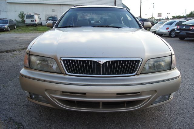 1997 Infiniti I30 Base