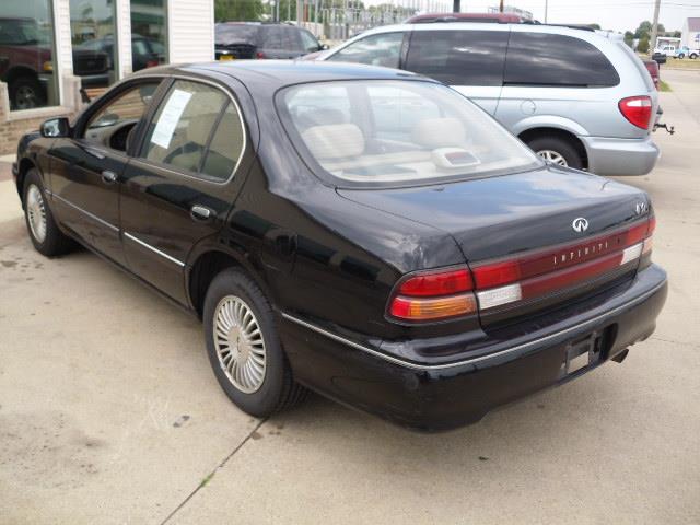 1997 Infiniti I30 Sport 4x4