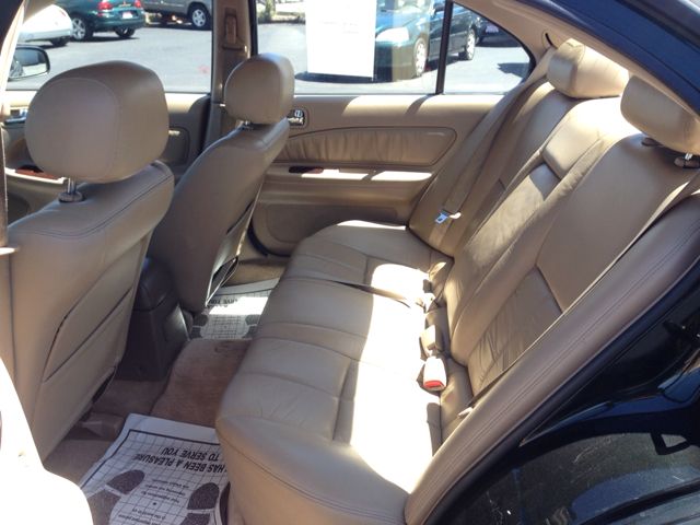 1997 Infiniti I30 Base