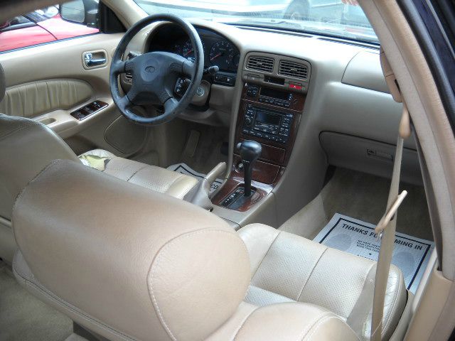 1998 Infiniti I30 All-wheel Drive SLT1