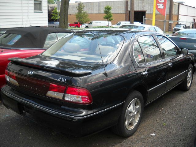 1998 Infiniti I30 All-wheel Drive SLT1