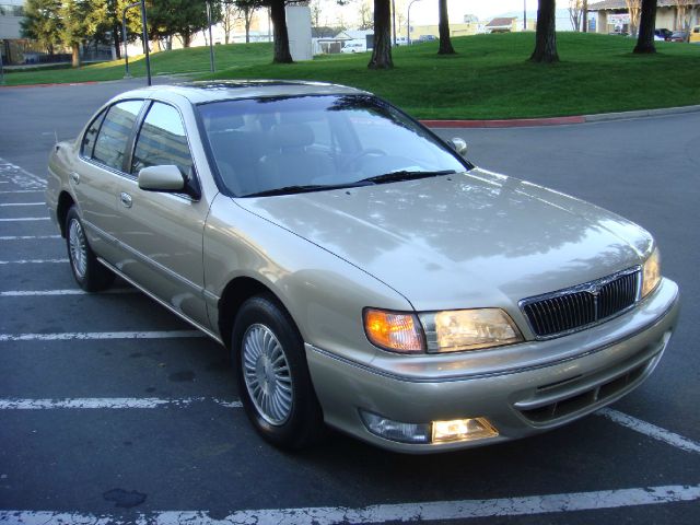 1998 Infiniti I30 All-wheel Drive SLT1