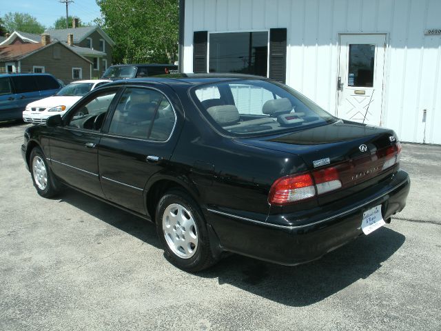 1999 Infiniti I30 All-wheel Drive SLT1