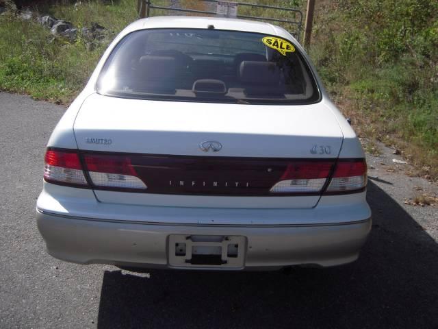 1999 Infiniti I30 SLT 25