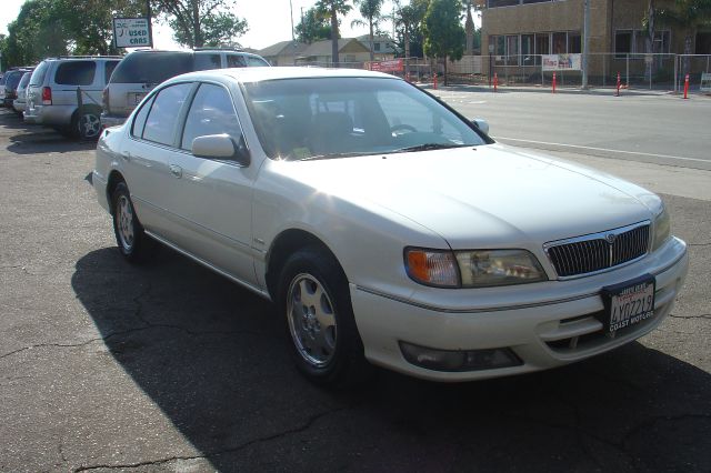1999 Infiniti I30 SLT 25