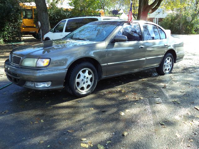 1999 Infiniti I30 Base