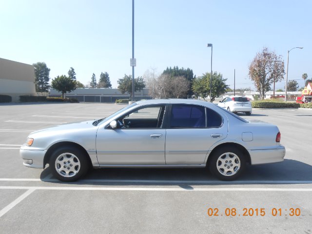 1999 Infiniti I30 SLT 25
