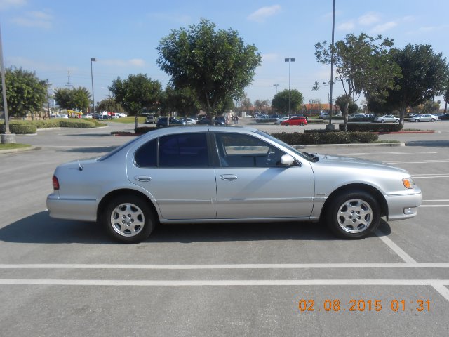 1999 Infiniti I30 SLT 25