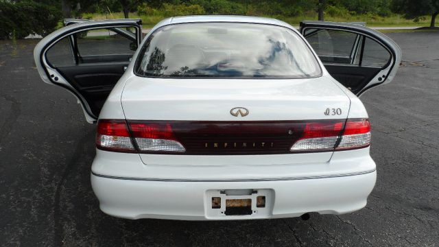 1999 Infiniti I30 Unknown