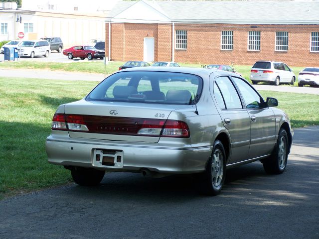 1999 Infiniti I30 SLT 25