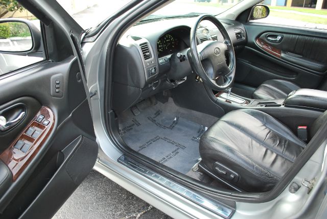 2000 Infiniti I30 3.5